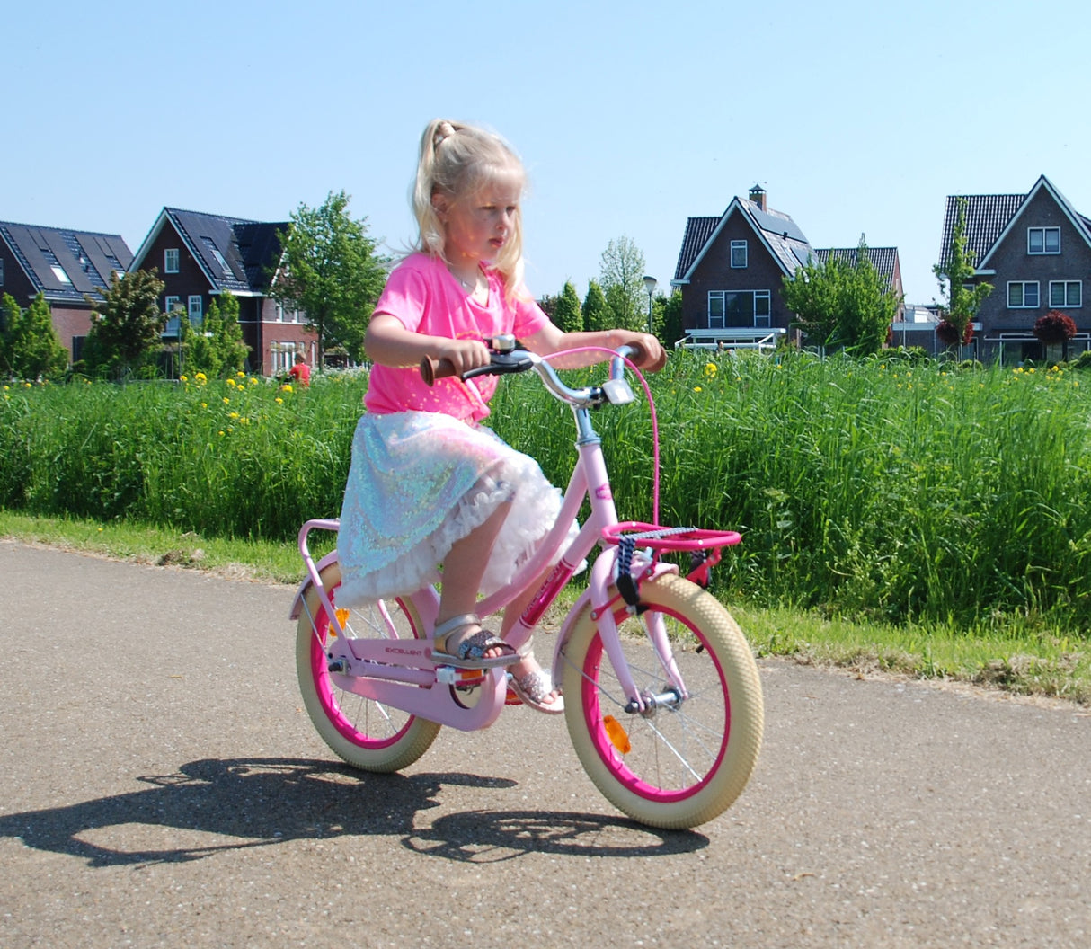 Volare Excellent Kinderfahrrad - Mädchen - 16 Zoll - Rosa - 95% montiert