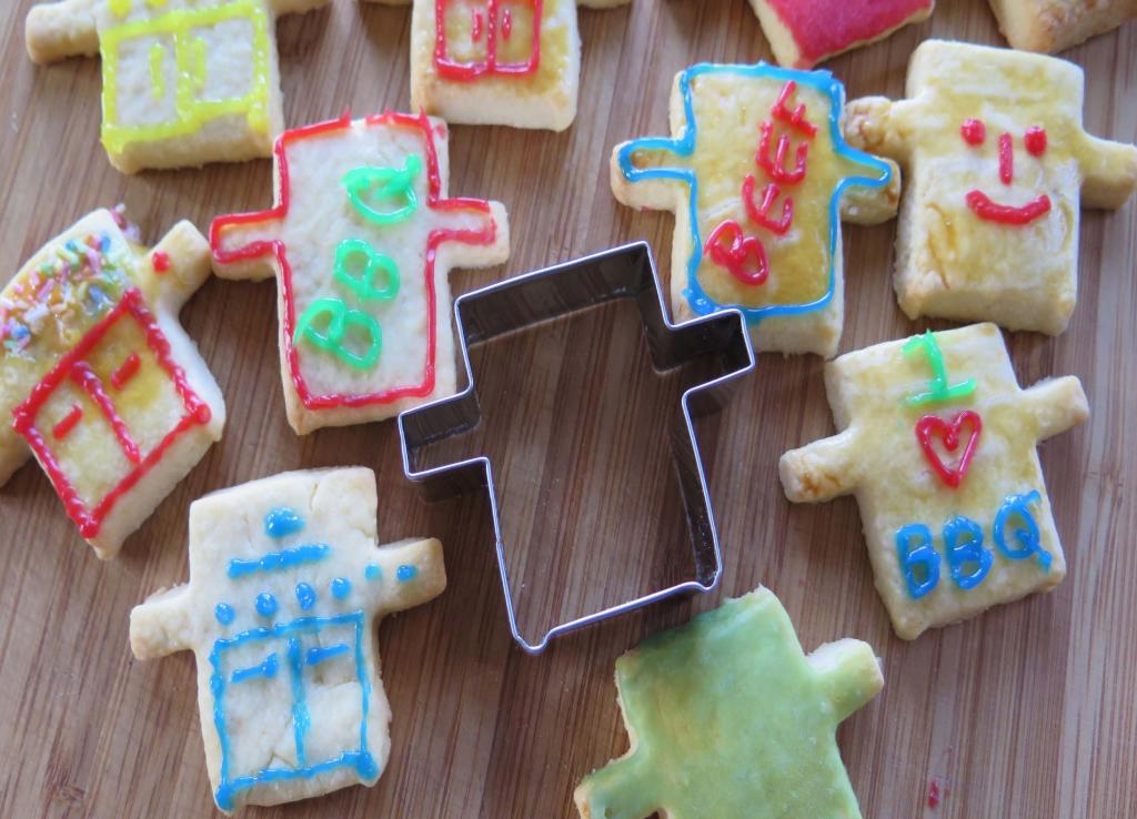 Grillförmiger Edelstahl Plätzchen-Ausstecher, perfekt für Grillpartys und als Geschenk, 5,5 x 7 x 2,5 cm