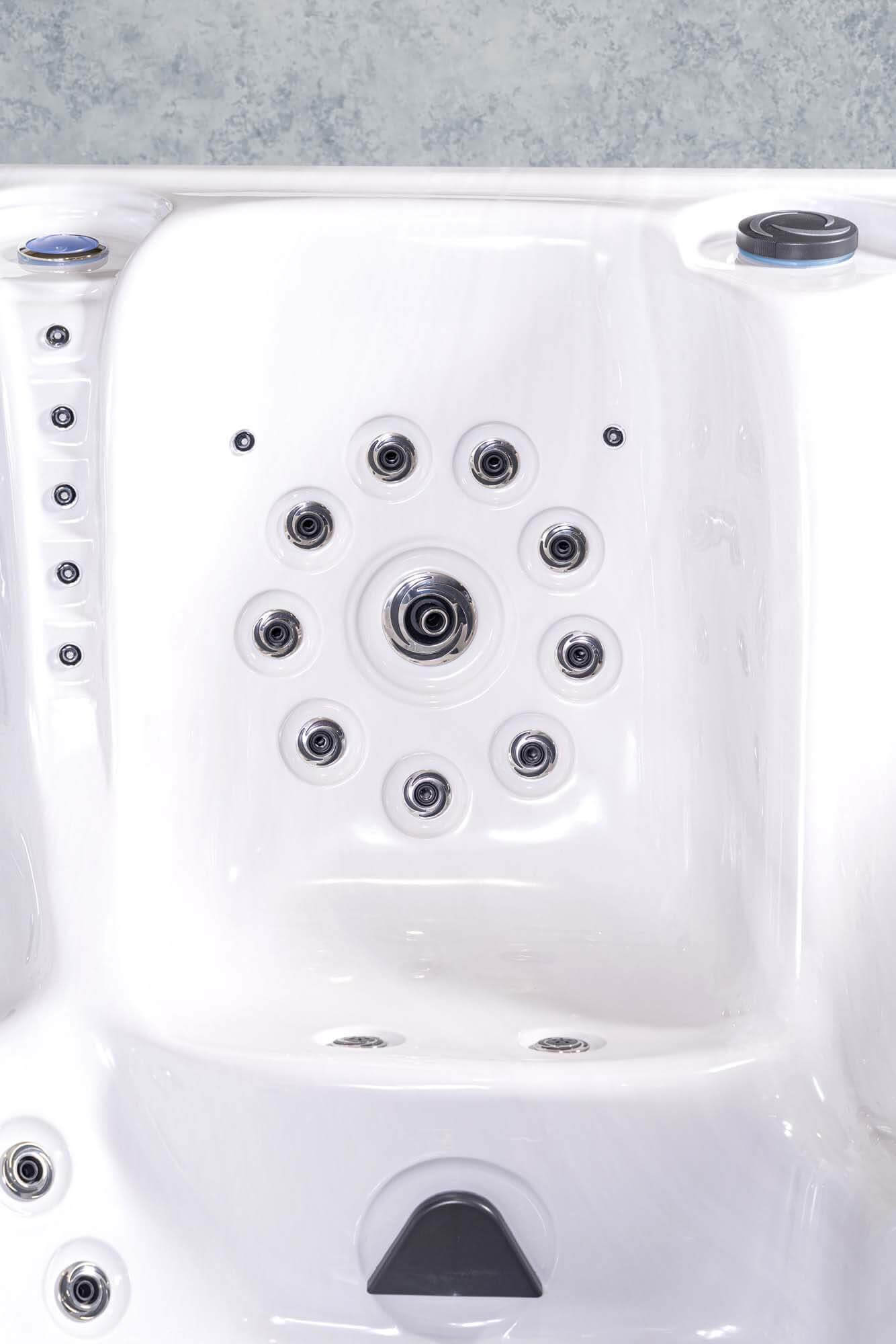 PureHaven Imperia American Outdoor-Whirlpool 230x230 cm für 6 Personen mit 71 Massagedüsen Heizung LEDs Thermoabdeckung Farbe Sterling Silber/Grau