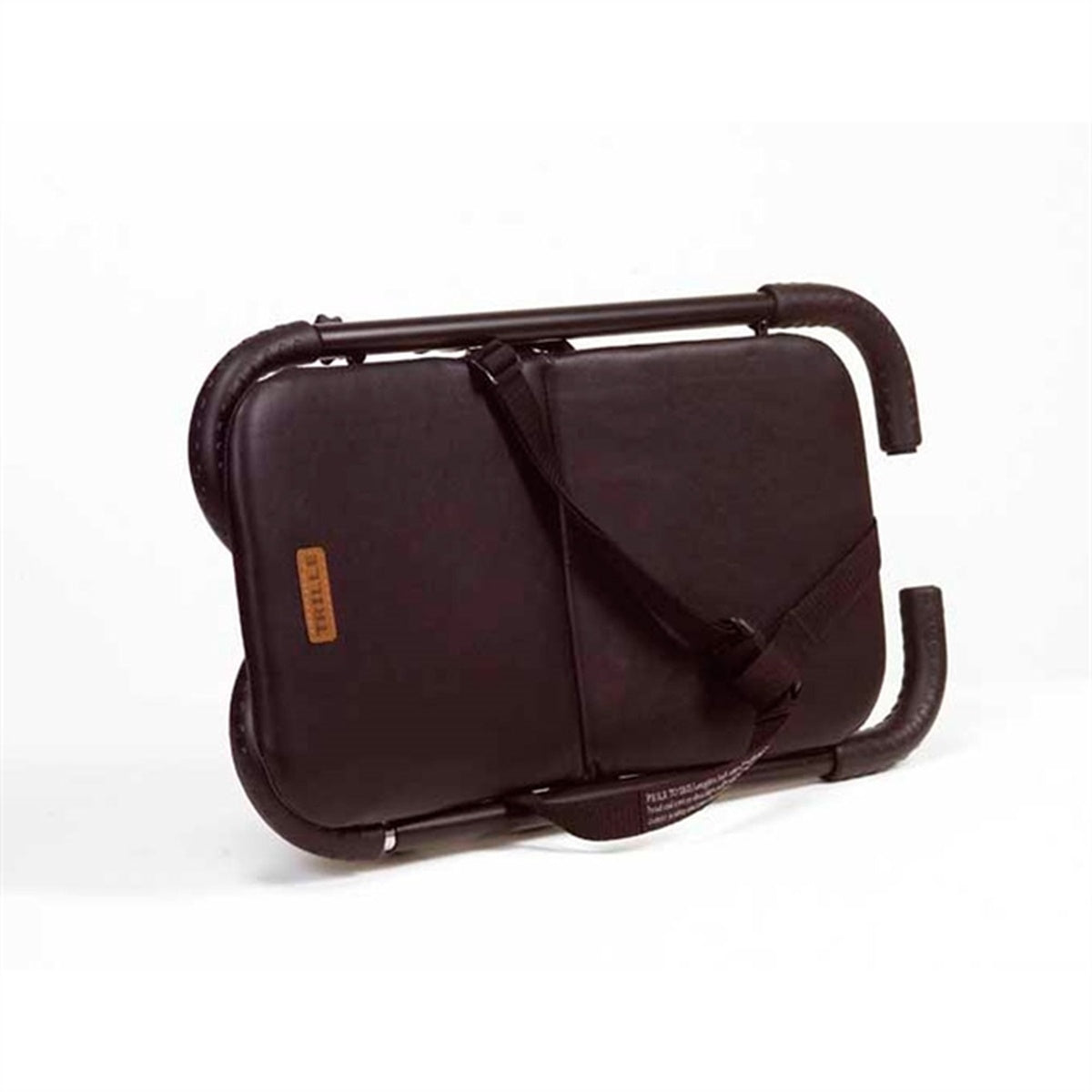 Tragbarer BabyTrold Booster-Sitz in Schwarz, zusammengeklappt