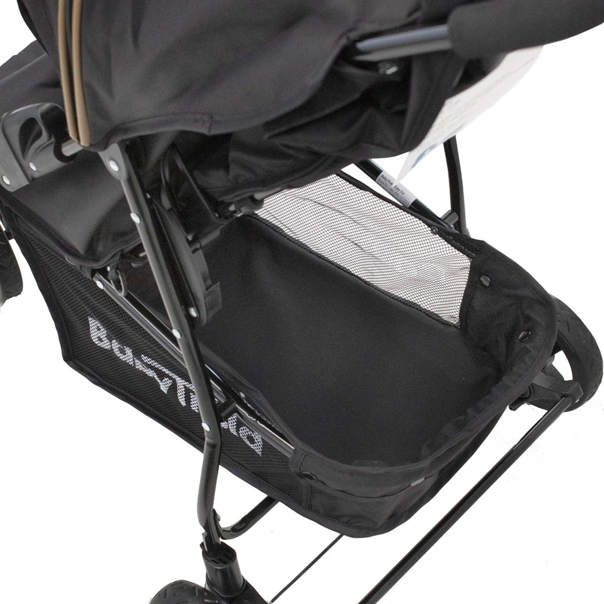 Babytrold Buggy schwarz zeigt Stauraumkorb unter dem Wagen