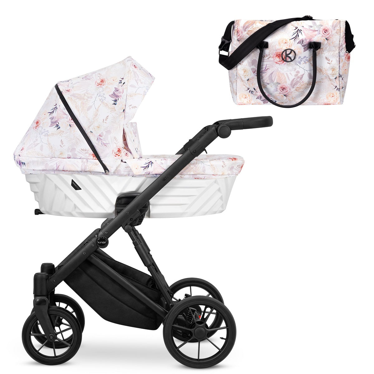 Kombikinderwagen in drei Ansichten: links Seitenansicht mit Babywanne, rechts Frontansicht mit Sportsitz, unten Vorderansicht eines passenden Rucksacks.