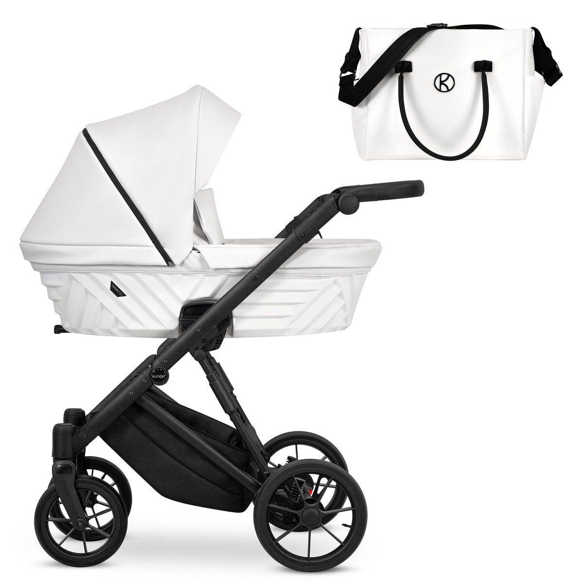Kombikinderwagen in drei Ansichten: links Seitenansicht mit Babywanne, rechts Frontansicht mit Sportsitz, unten Vorderansicht eines passenden Rucksacks.