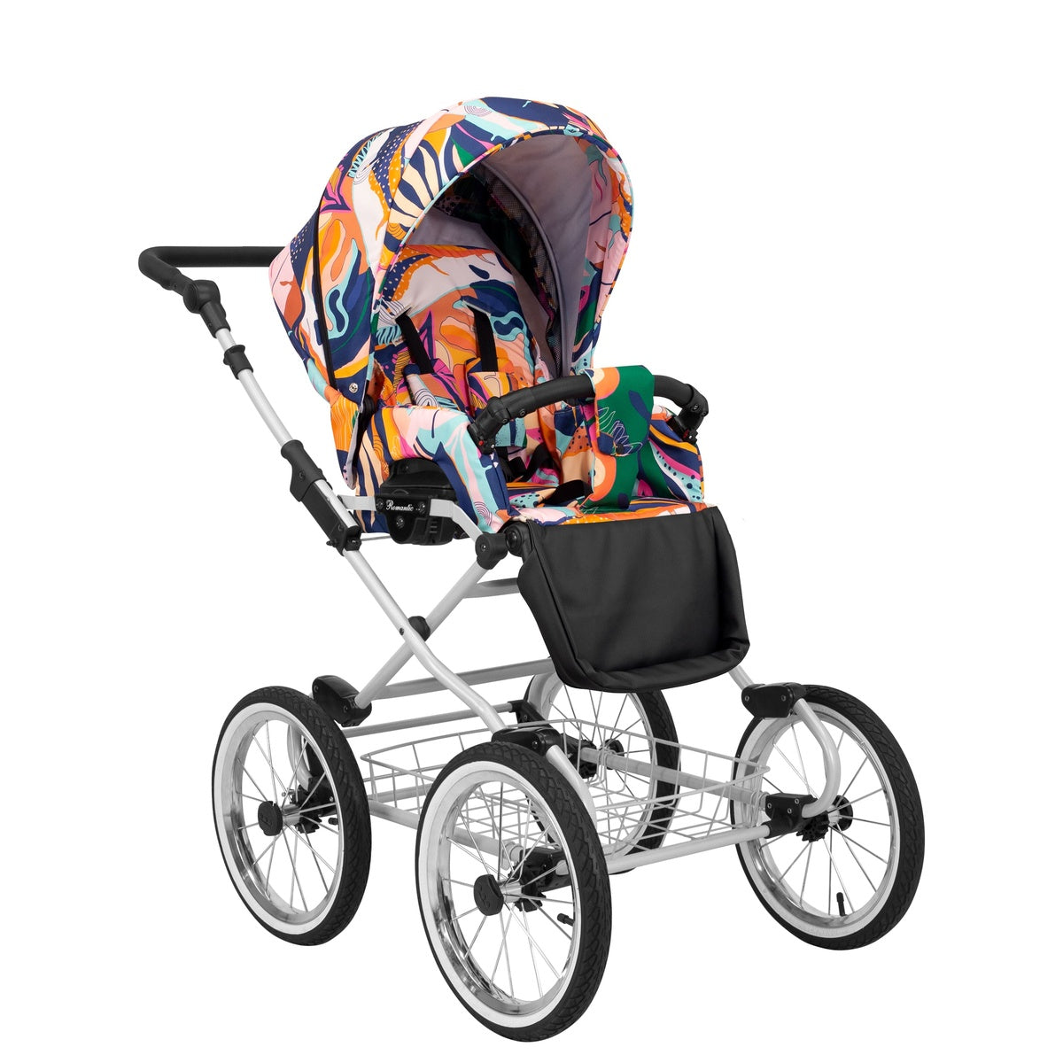 Ansicht von Schräg-Links eines Kinderwagens