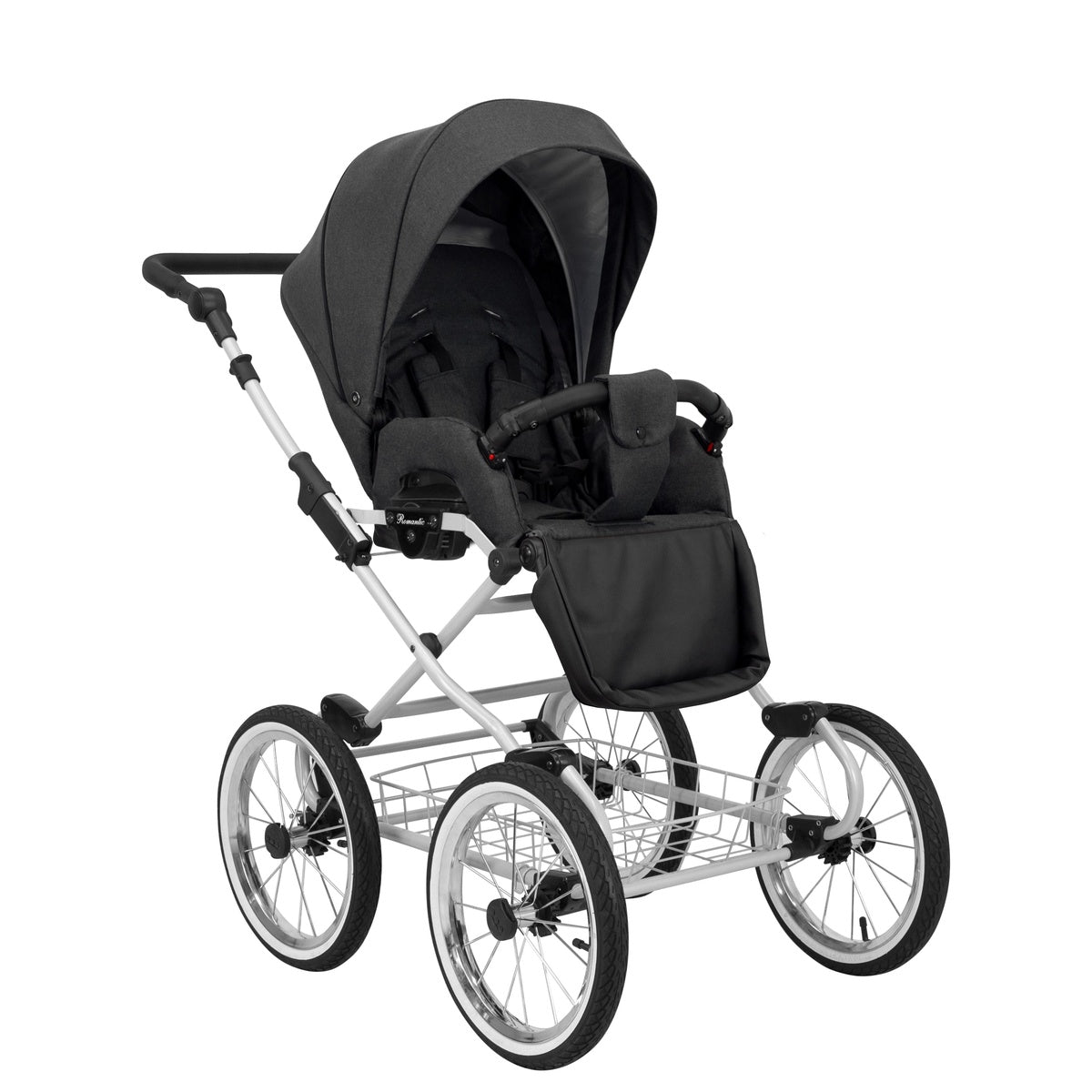 Ansicht von Schräg-Rechts eines modernen Kinderwagens, sichtbar mit Sonnenverdeck, Sicherheitsbügel, Vier-Rad-Fahrgestell und geräumigem Unterkorb.