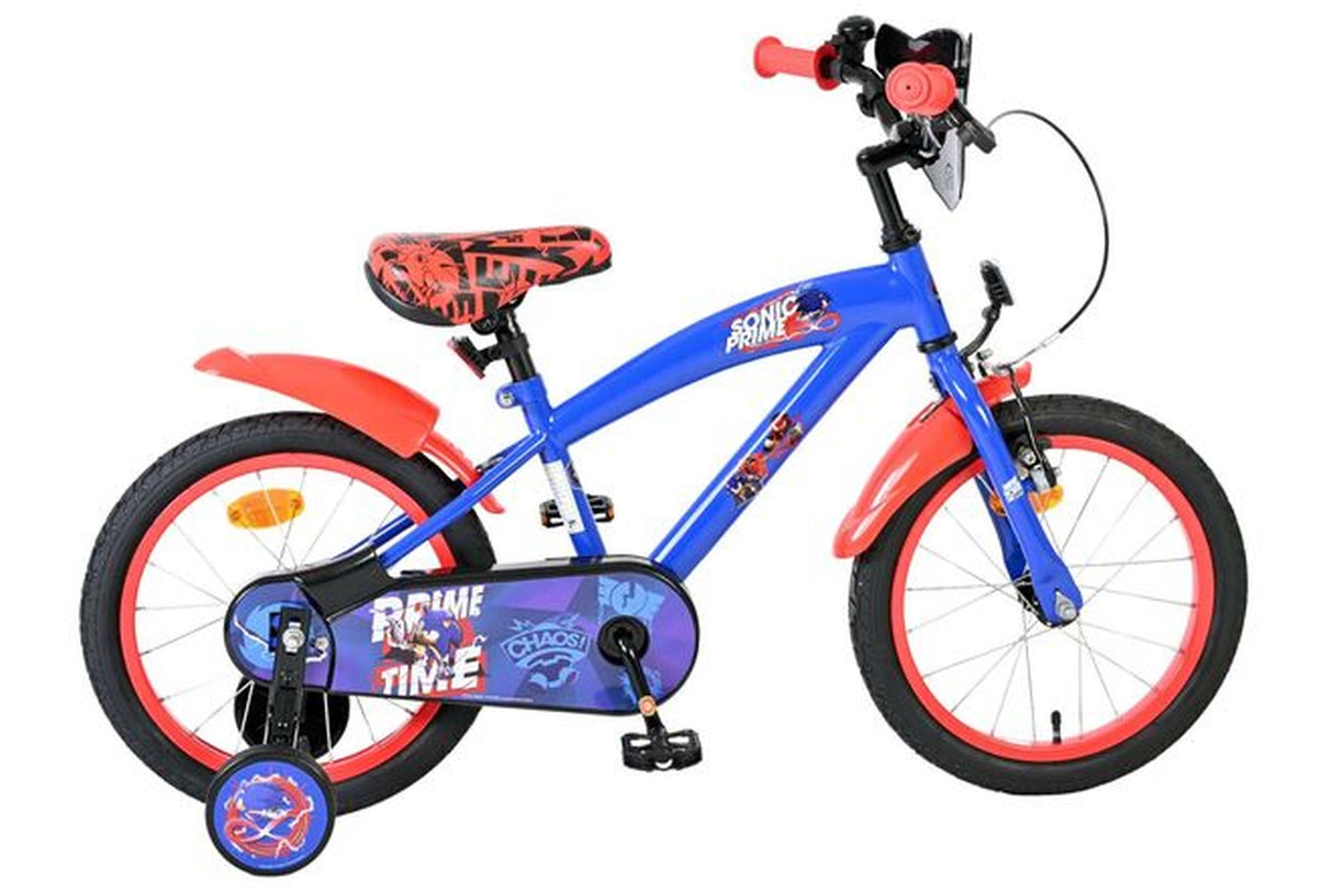 Blaues Kinderfahrrad mit roten Akzenten und Stützrädern