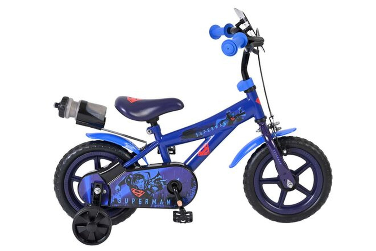 Blaues Kinderfahrrad mit Superman-Motiv und stabilen Gummireifen