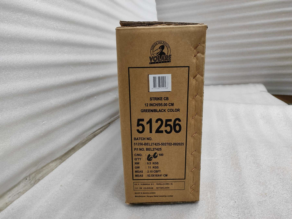 Braune Kartonverpackung mit Produktinformationen und grüner Farbe
