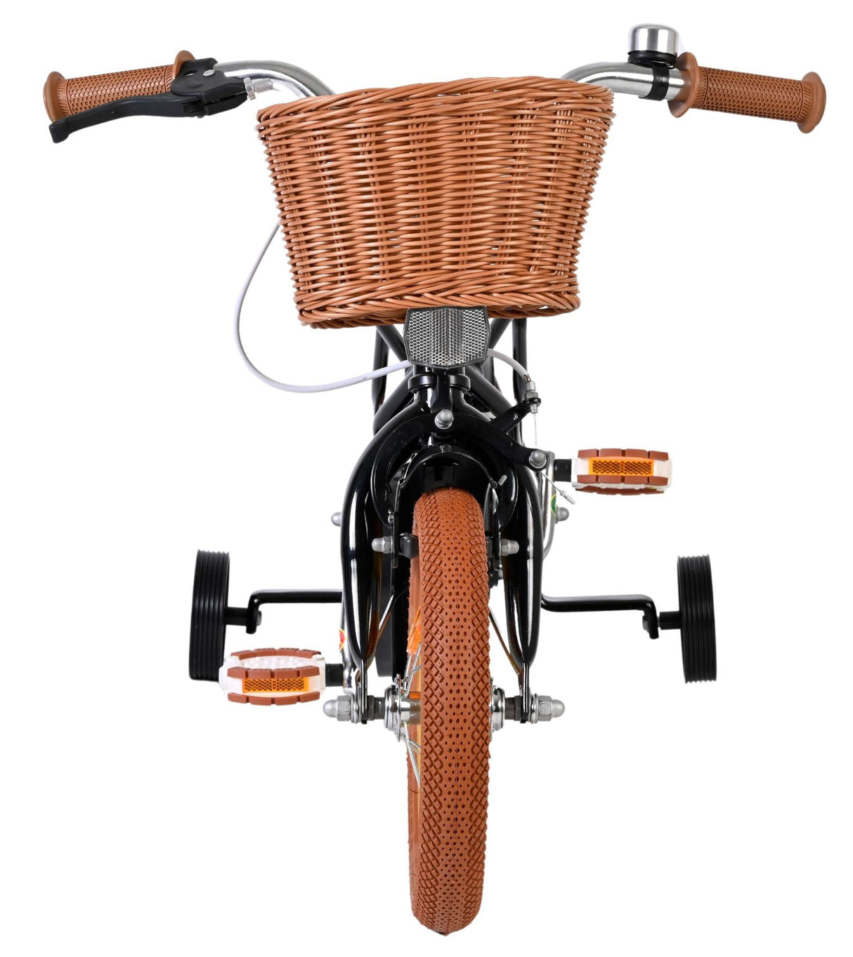Schwarzes Kinderfahrrad mit Korb und orangefarbenen Pedalen