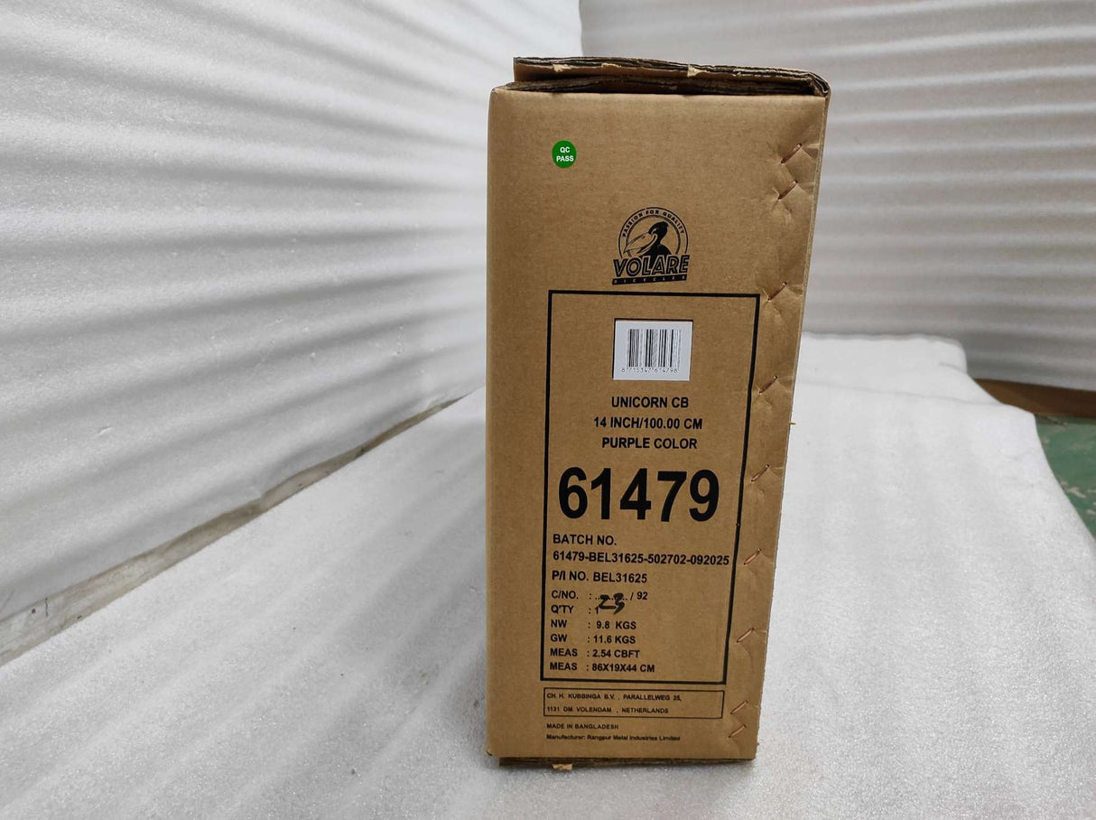 Kartonverpackung mit Produktinformationen in lila Farbe und Maßeinheiten