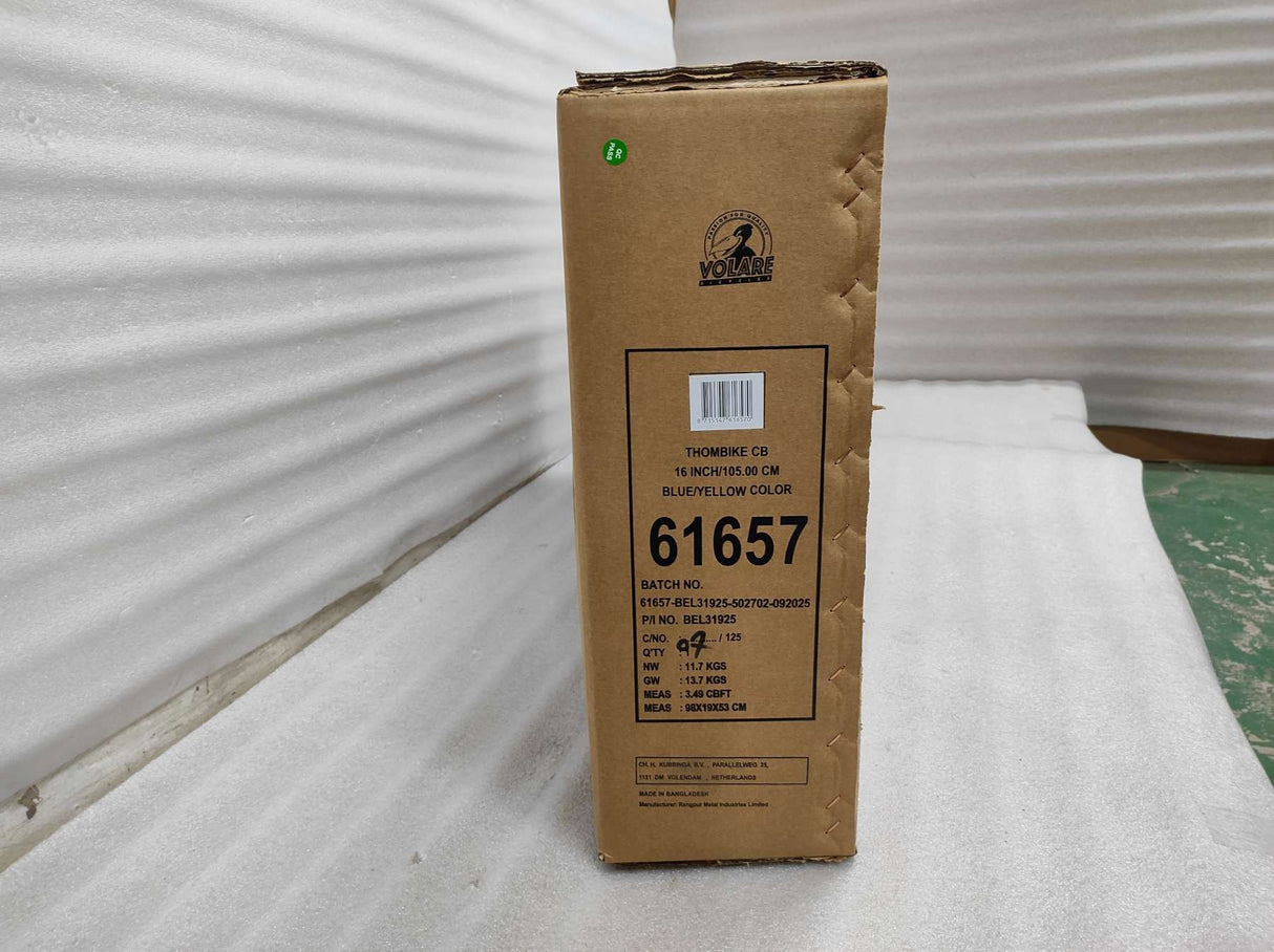Braune Verpackung mit Produktinformationen in blau und gelb