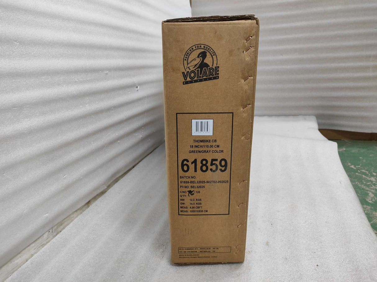 Braune Verpackung mit Produktinformationen und Barcode auf der Seite
