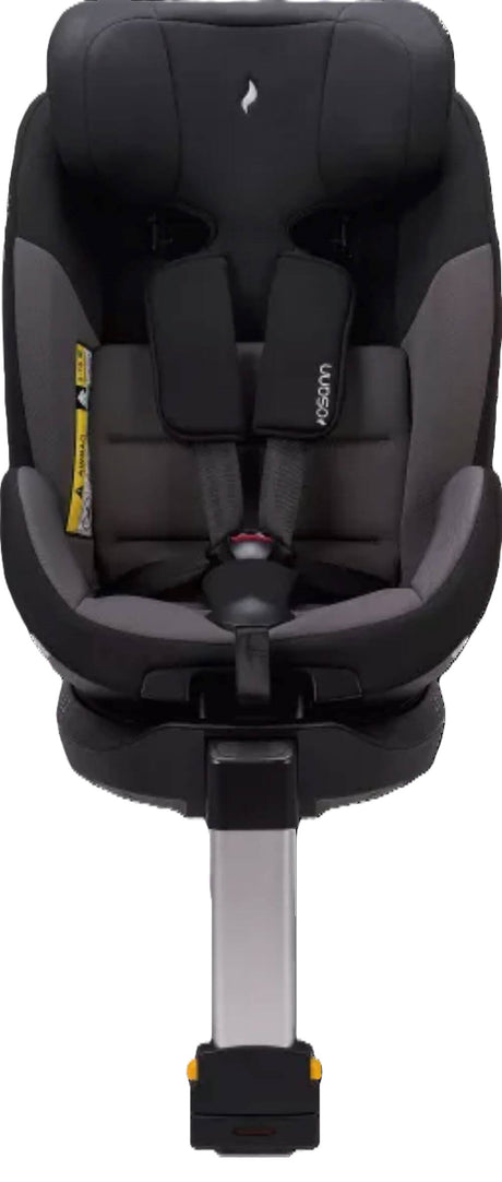 Osann Hero360 SL Kindersitz ohne Komforteinlage in Frontansicht, zeigt verstellbare Kopfstütze und Gurtführung, Isofix und Standfuß für sicheren Einbau.