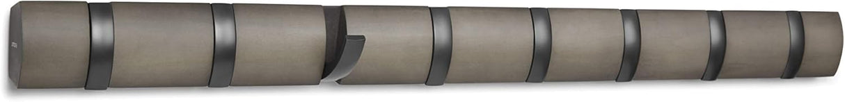 Umbra Hook 8 Flip Grau/Zinnfarben in der Schrägansicht mit einem ausgeklappten Haken