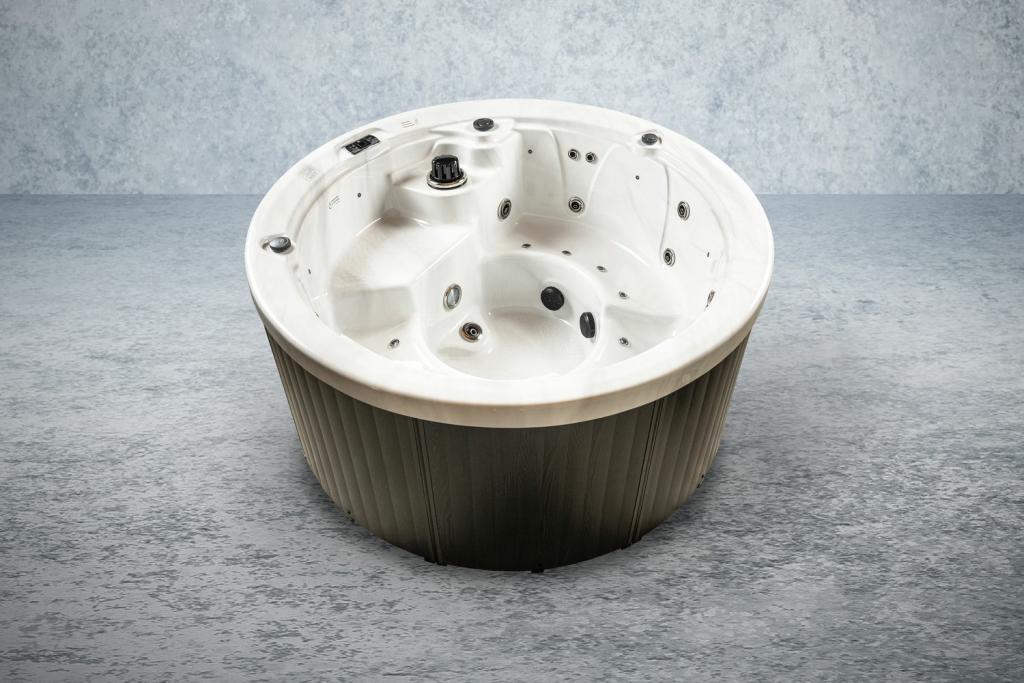 PureHaven American Outdoor-Whirlpool 208x208 cm für 4 Personen mit 33 Massagedüsen Gecko Computersystem Heizung LEDs Farbe Sterling Silber/Grau