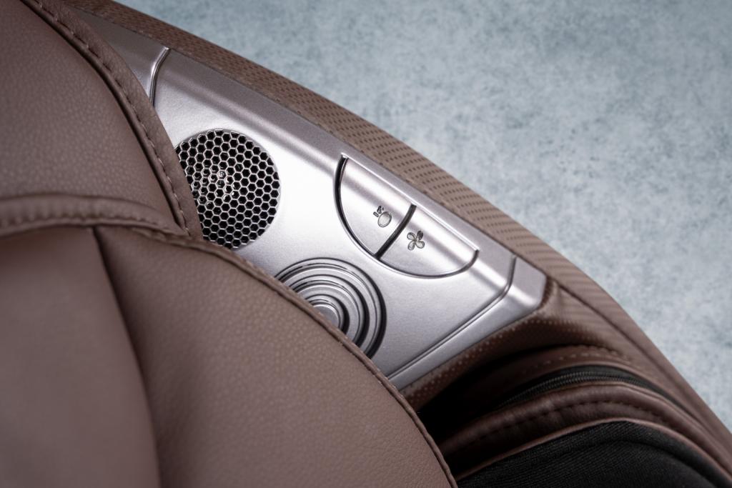 PureHaven Massage-Sessel Knet- und Klopfmassage Heizfunktion Bluetooth USB Sprachsteuerung braunes PU-Leder Fuß- Rücken- und Gesäßmassage