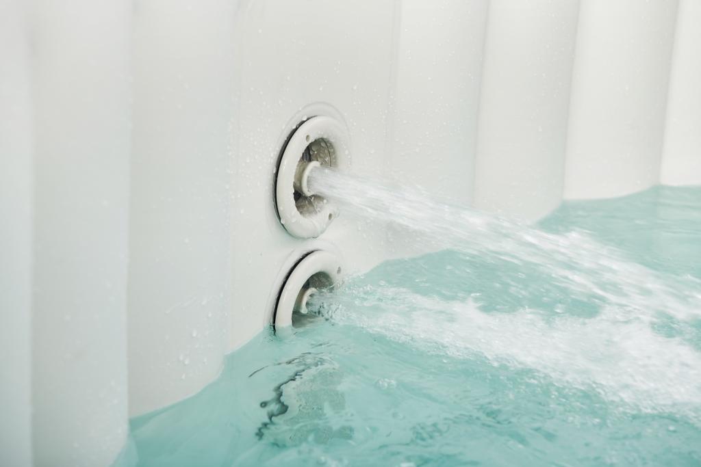 MSpa PureHaven aufblasbarer Whirlpool 204x204x70 cm für 6 Personen selbstreinigend inkl. Filterkatuschen und Abdeckung Leergewicht 42 kg