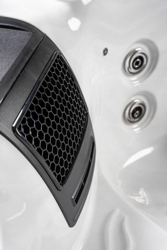 PureHaven American Outdoor-Whirlpool 220x156 cm für 3 Personen mit 77 Wasserdüsen und 10 Luftdüsen Thermoabdeckung LEDs Farbe Sterling Silber/Grau