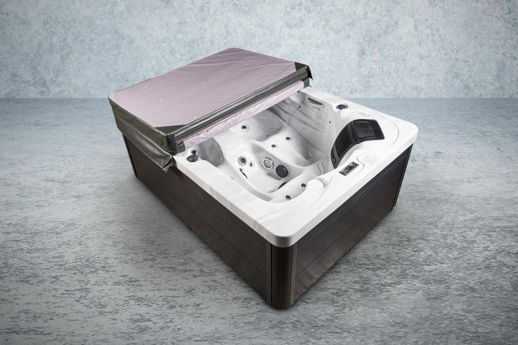 PureHaven American Outdoor-Whirlpool 220x156 cm für 3 Personen mit 77 Wasserdüsen und 10 Luftdüsen Thermoabdeckung LEDs Farbe Sterling Silber/Grau