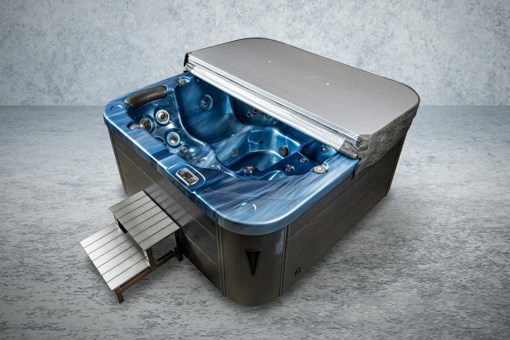 PureHaven Outdoor-Whirlpool 215x215 cm für 5 Personen mit 53 Massagedüsen Heizung Farblicht und Thermoabdeckung UV-Wasseraufbereitung 2 Liegeflächen