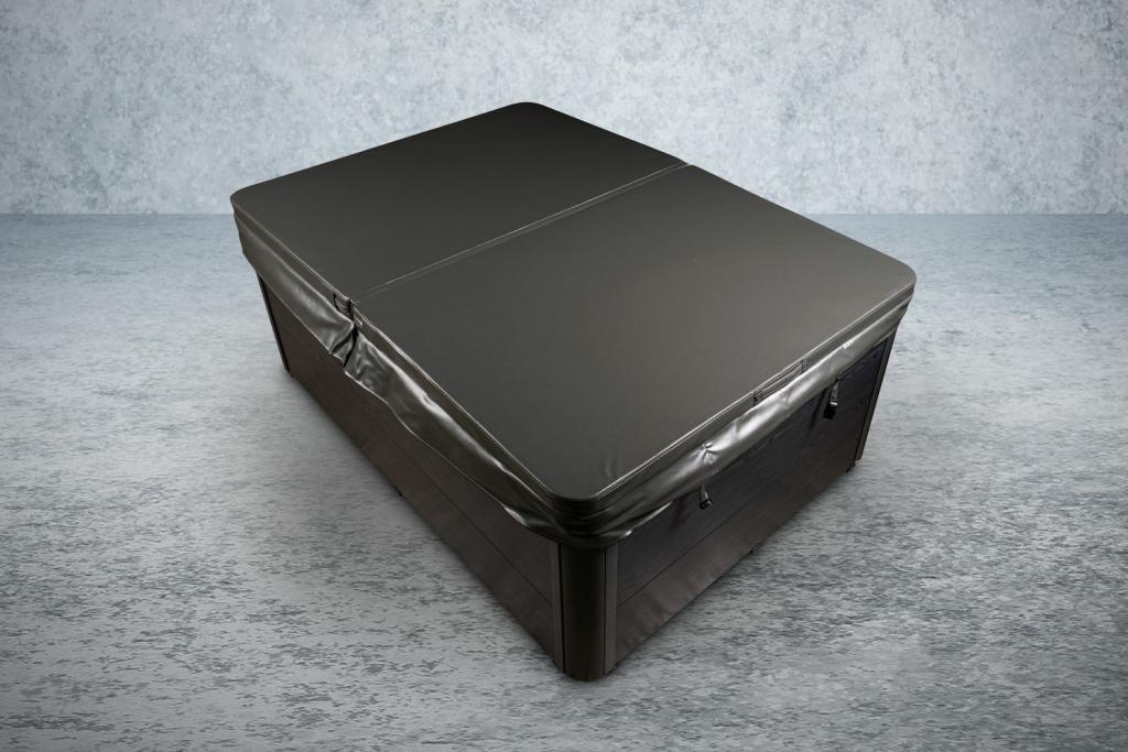 PureHaven American Outdoor-Whirlpool 220x156 cm für 3 Personen mit 77 Wasserdüsen und 10 Luftdüsen Thermoabdeckung LEDs Farbe Sterling Silber/Grau