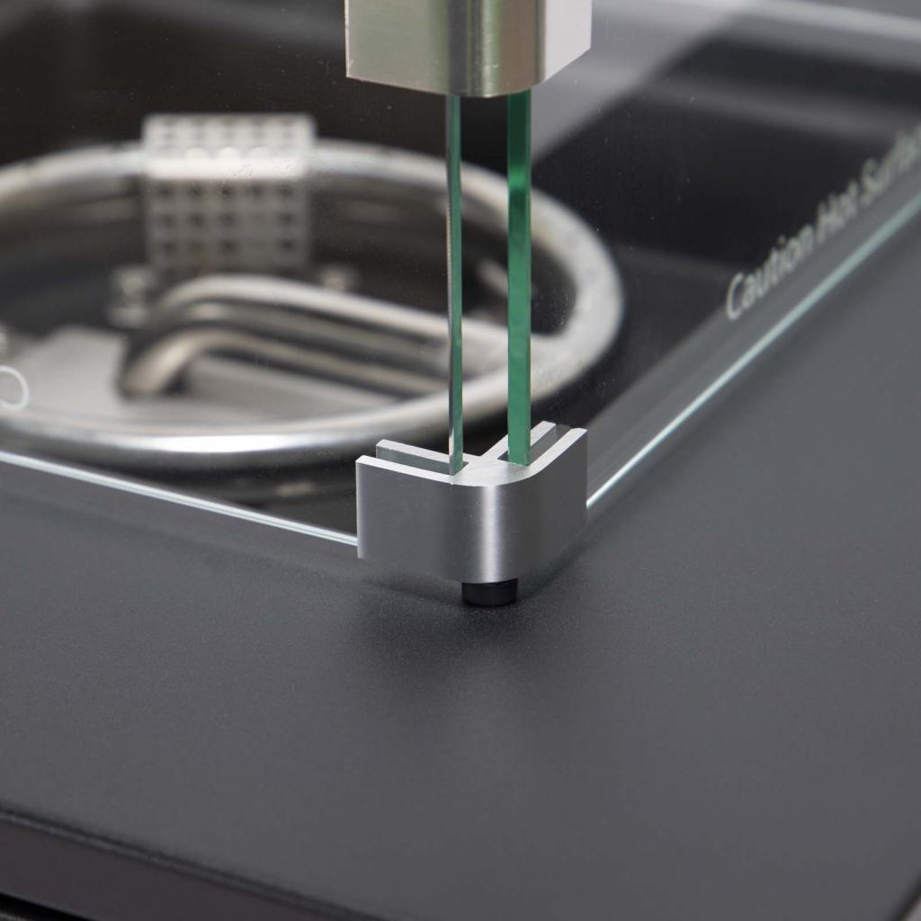 PureHaven Feuerschale Aluminiumrahmen gehärtetes Glas graue Tischplatte Wetter- & Rostbeständigkeit inkl. Windschutz Glasperlen & Abdeckung