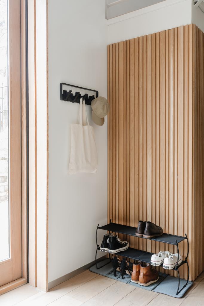 Umbra Skyline Schwarz Garderobenhaken mit 5 beweglichen Haken Garderobenleiste aus Kunststoff