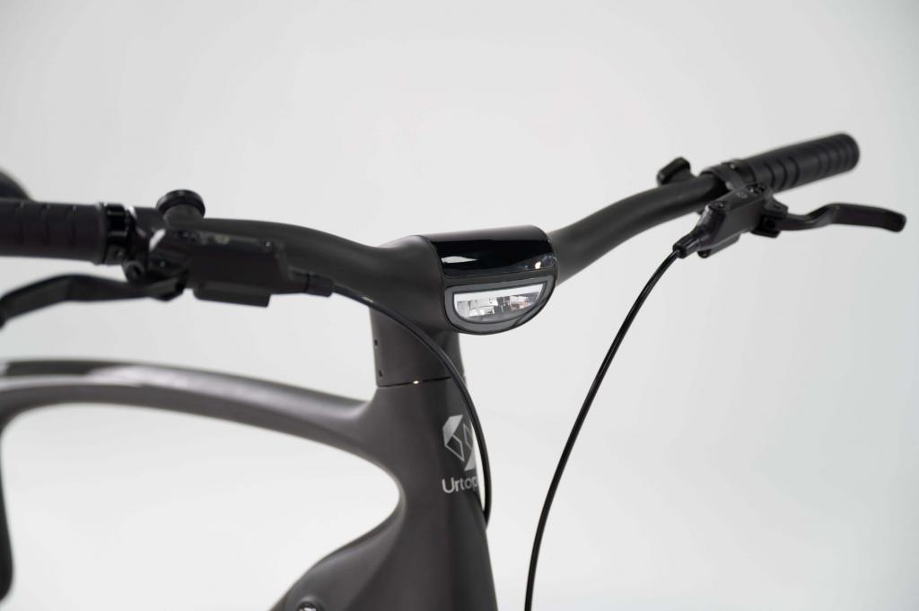 NewUrtopia Smartes Carbon E-Bike Sirius Gr. L 35Nm Blinker Anti Diebstahl Navi App Sprachsteuerung