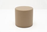 Runder Hocker in beige mit glatter Oberfläche und gepolstertem Sitz