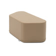 Beige, gepolsterter Hocker mit abgerundeten Kanten und glatter Oberfläche