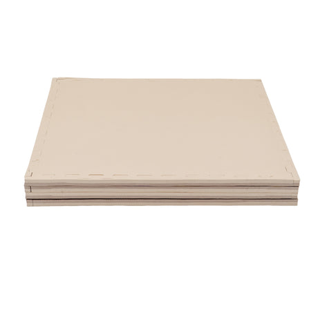 Drei stapelbare, beige Kartonplatten mit genähten Kanten