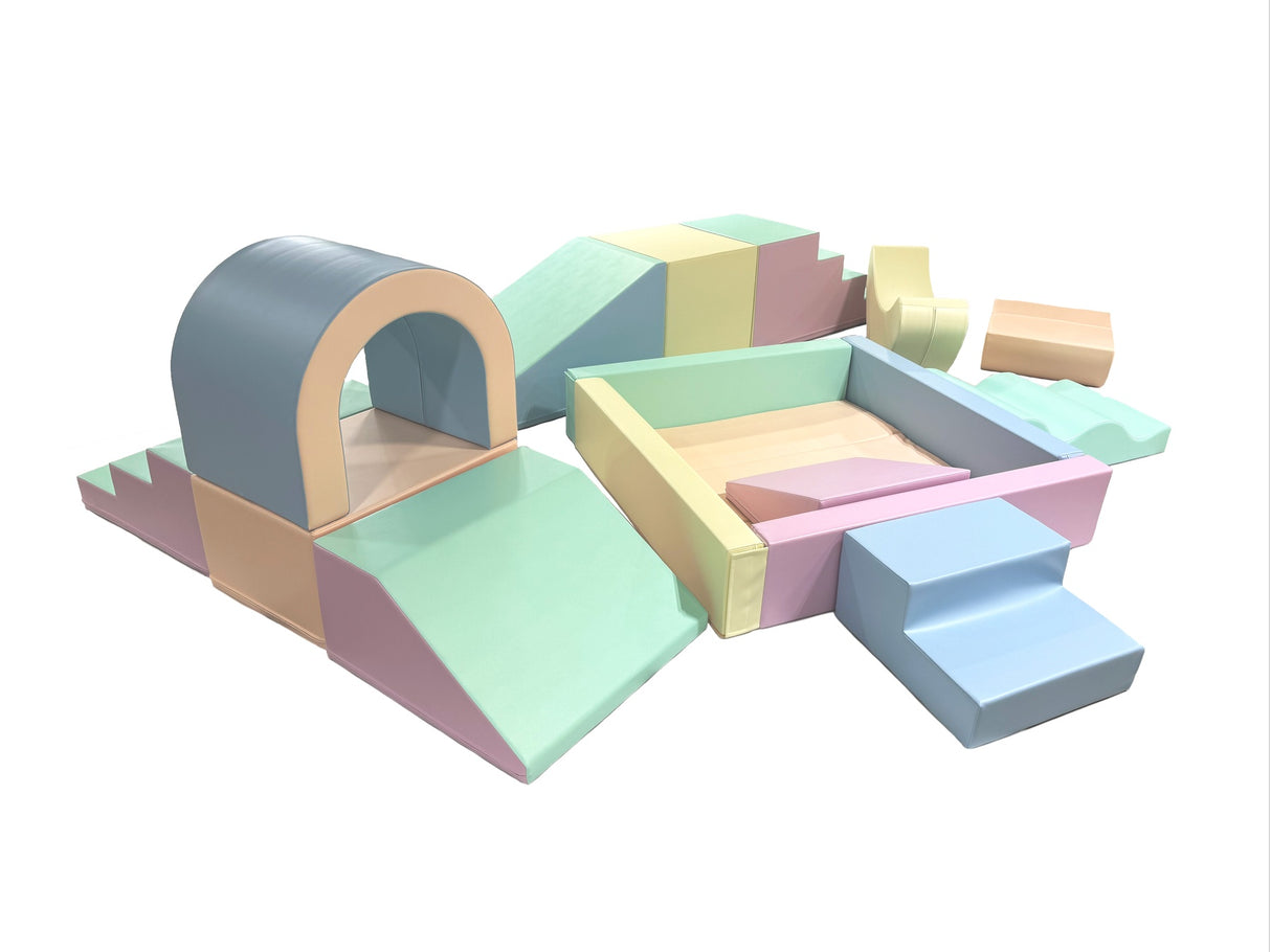 Bunte Schaumstoffspielgeräte in verschiedenen Formen und Größen für Kinder