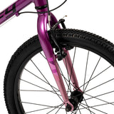 Lila Fahrradgabel mit schwarzem Reifen und Speichen, sportliches Design