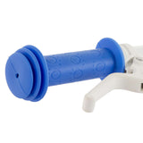 Blauer Griff mit rutschfester Oberfläche und ergonomischem Design