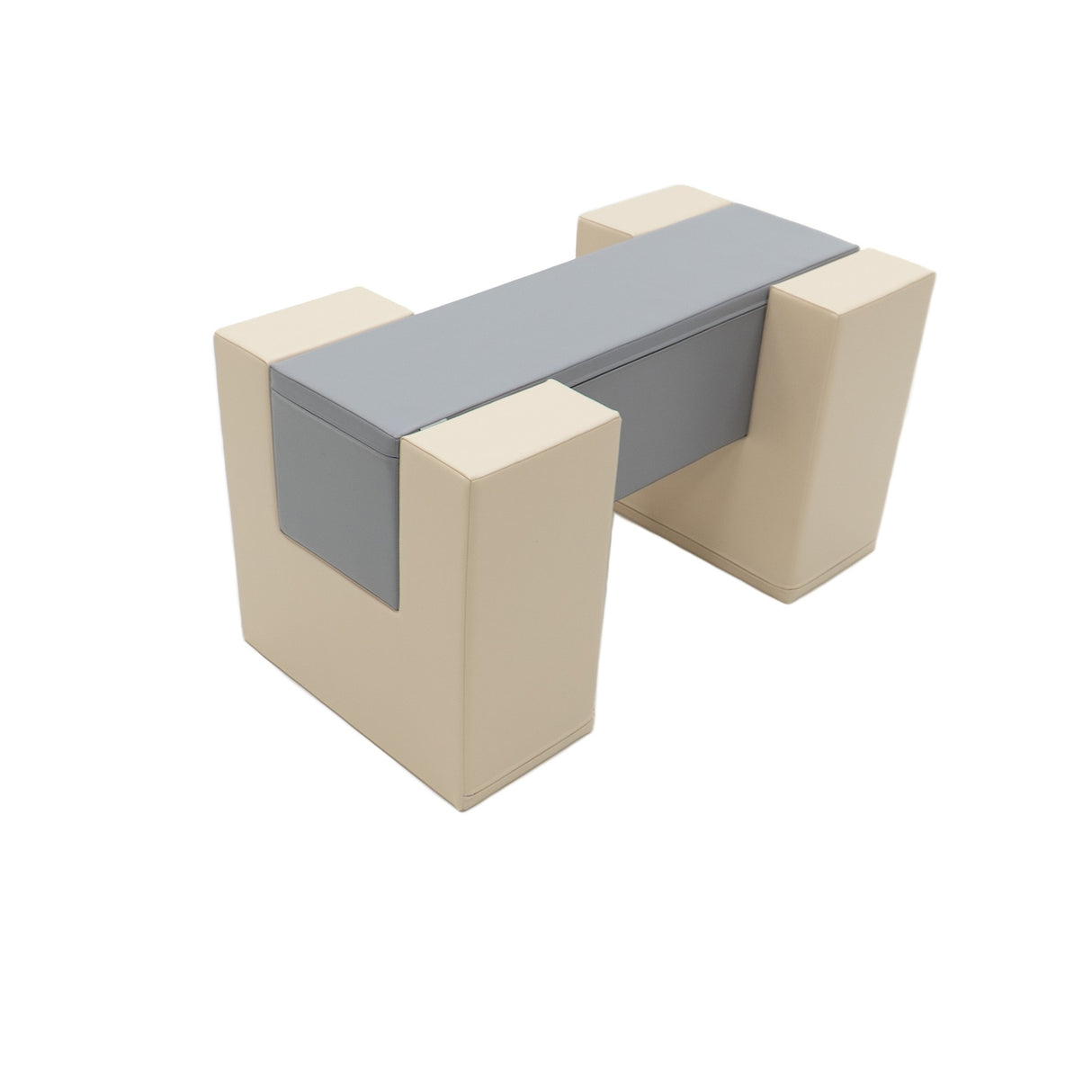 Moderner Tisch mit beige und grauer Oberfläche, rechteckige Form