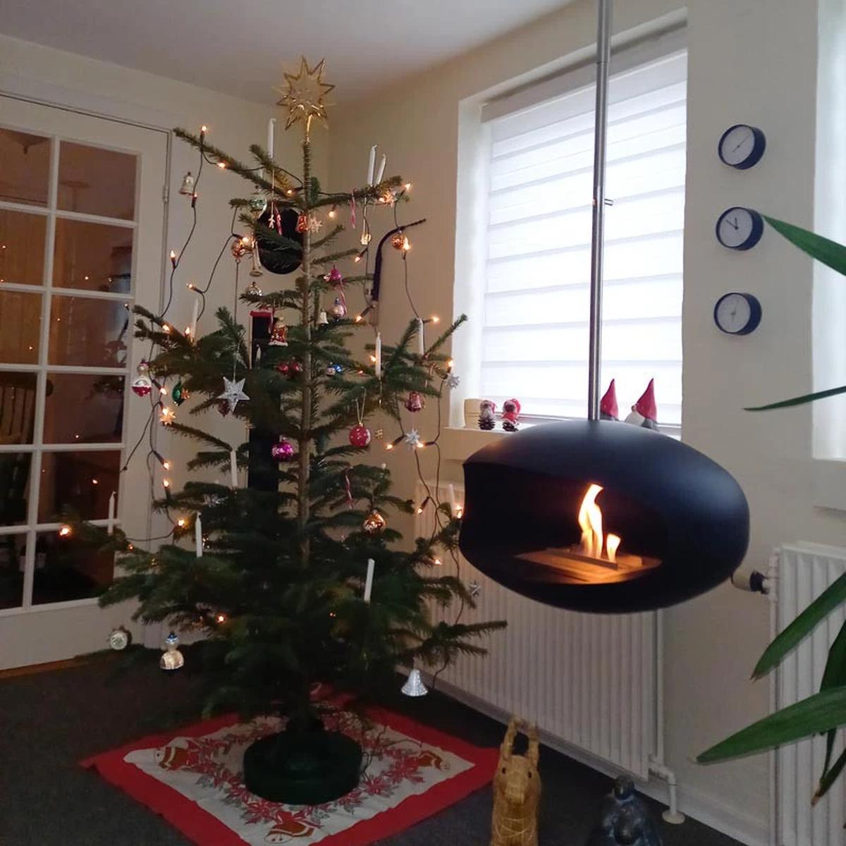 CACH Fires Cocoon Aeris, Bioethanol-Kamin in Schwarz mit verstellbarem Edelstahlstab, Bioethanol-Deckenkamin, 3 kW, elegant und modern.