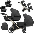 Zwillingskinderwagen-Set, Ansicht bestehend aus zwei 3-in-1 Kinderwagen in Dunkelgrau mit schwarzem Rahmen sowie einer Tasche und 2x Kinderautositz.