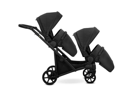 Zwillingskinderwagen-Set, Ansicht bestehend aus 2-in-1 Kinderwagen in Schwarz mit schwarzem Rahmen.