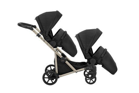 Zwillingskinderwagen-Set, Ansicht bestehend aus 2-in-1 Kinderwagen in Schwarz mit schwarzem Rahmen.
