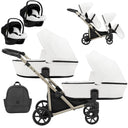Zwillingskinderwagen-Set, Ansicht bestehend aus zwei 3-in-1 Kinderwagen in Weiß mit schwarzem Rahmen sowie einer Tasche und 2x Kinderautositz.