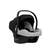 Ansicht von hinten eines modernen Kinderautositzes in Grau.