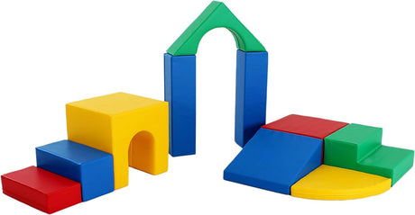 Bunte Schaumstoffbausteine in verschiedenen Formen und Farben für Kinder