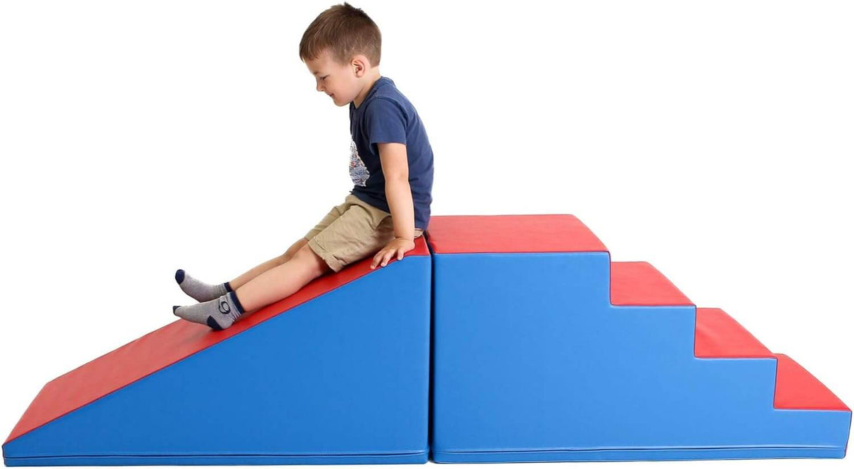 Bunte Schaumstoffspielmatte mit Treppe und Rampe in Blau und Rot