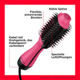 Nahaufnahme des Bürstenkopfes mit flexiblen, entwirrenden Borsten mit Kübels pitzen und speziellen Luftöffnungen. Das Kabel hat ein Drehgelenk