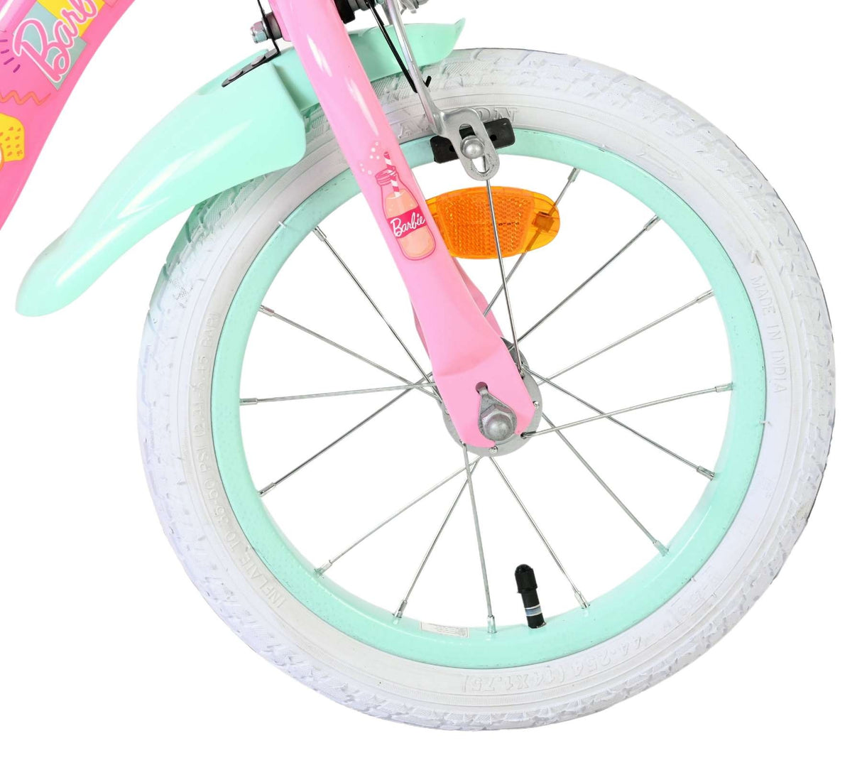 Rad eines Kinderfahrrads mit pinkem und mintgrünem Design