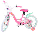 Rosa Kinderfahrrad mit weißen Reifen und Korb vorne