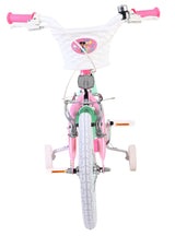 Kinderfahrrad in Pink und Grün mit weißem Korb und Stützrädern
