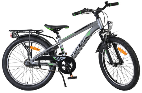 Mountainbike in Silber mit grünen Akzenten und Gepäckträger