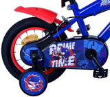 Blaues Kinderfahrrad mit Sonic-Motiv und rotem Schutzblech
