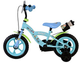Kinderfahrrad in Blau mit grünen Akzenten und Trinkflasche